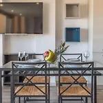 Sea View Retreat 2 Apartment *