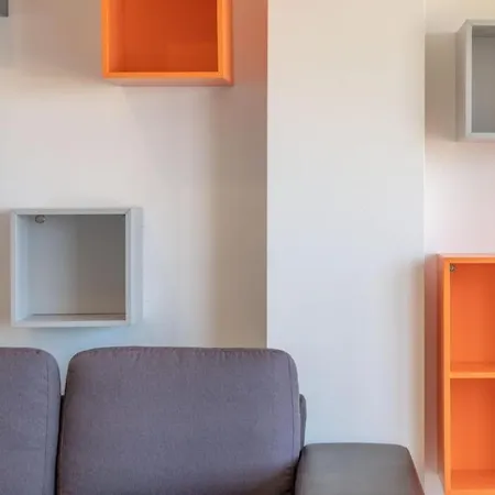 Sea View Retreat 2 *