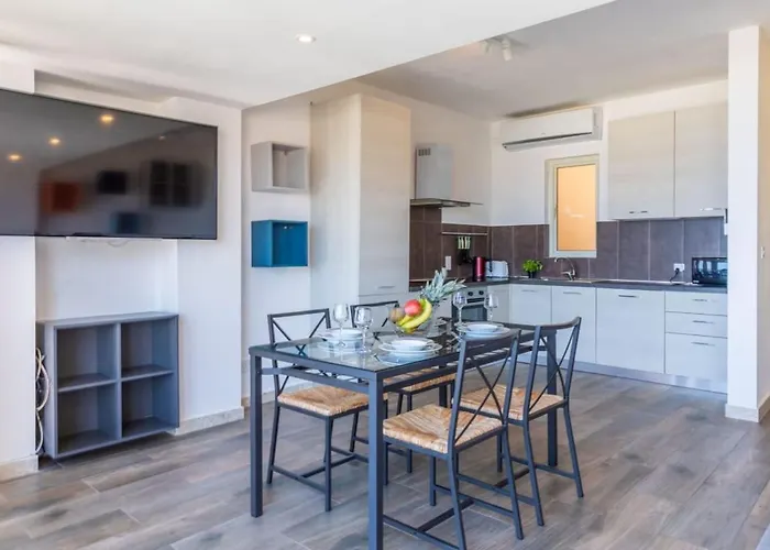 Sea View Retreat 2 شقة *